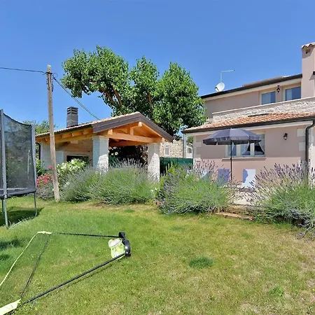 Hébergement de vacances Mit Privatpool Fuer 8 Personen Ca 150 Qm In Vrznaveri, Istrien Istrische Riviera
